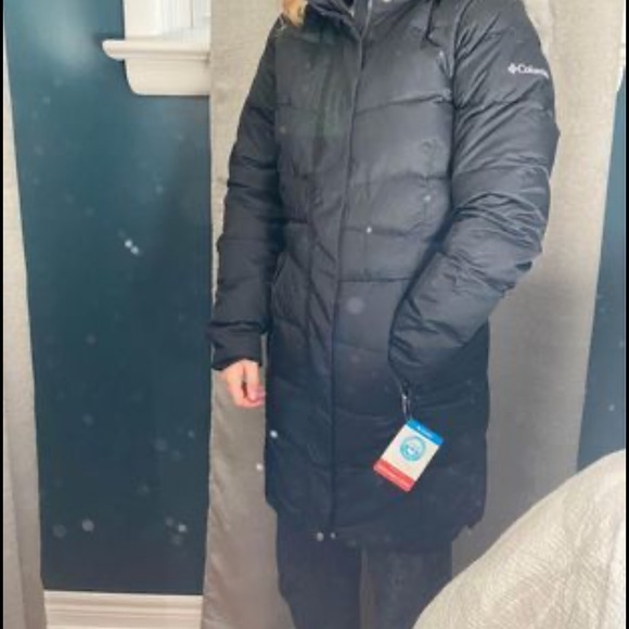 Women’s Columbia Winter Jacket. Tags on - Picture 3 of 3